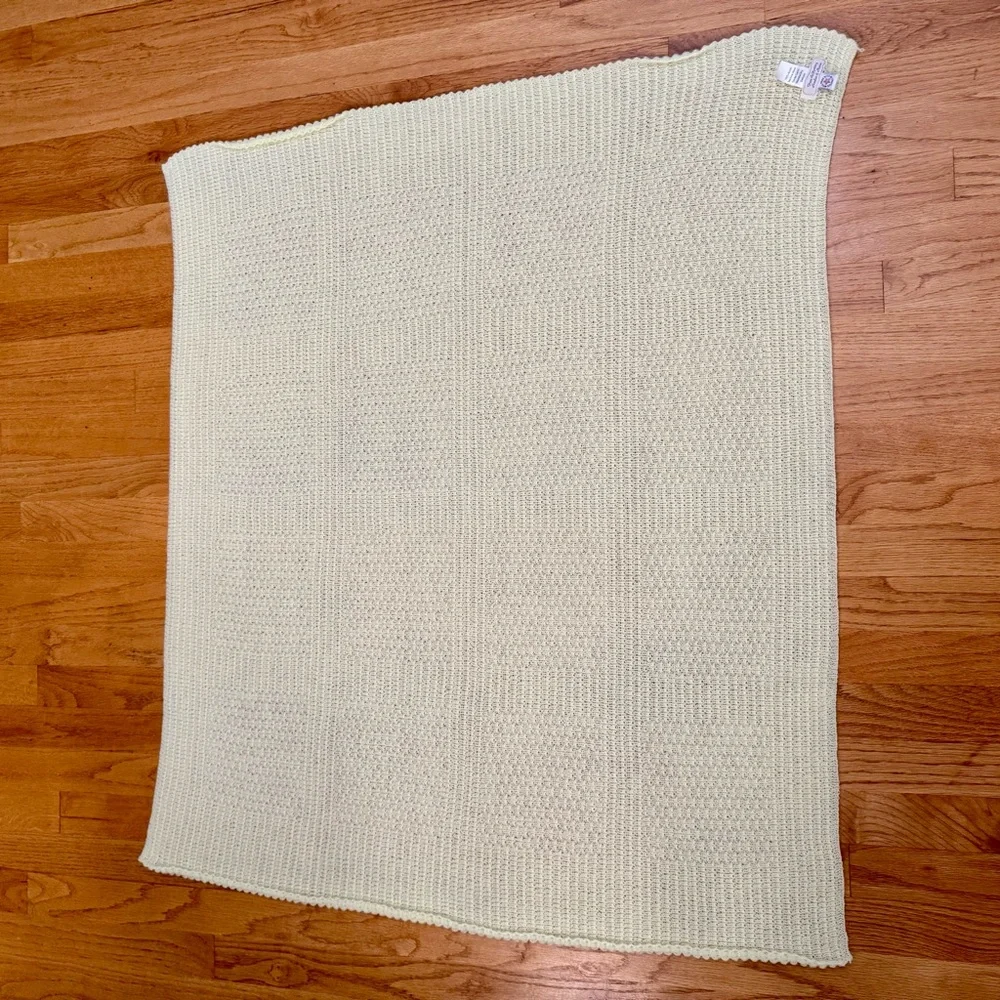 Handmade yellow soft‎ baby blanket 41”x33” made in USA Vintage baby shower gift